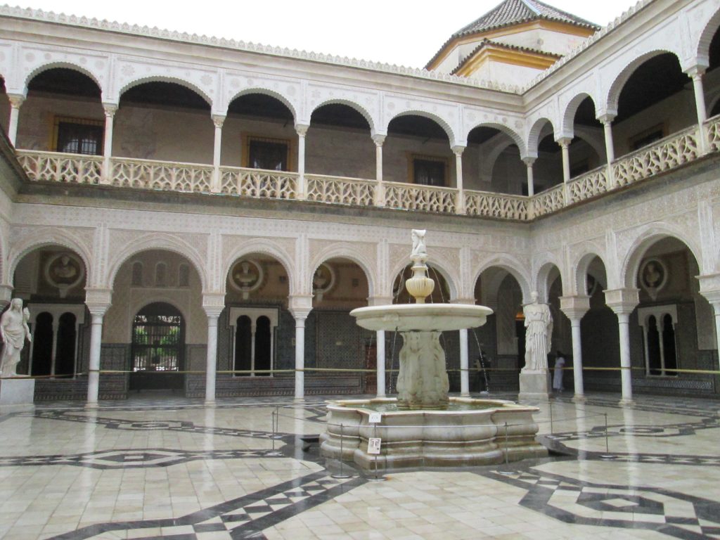 Patio principal/Main Patio