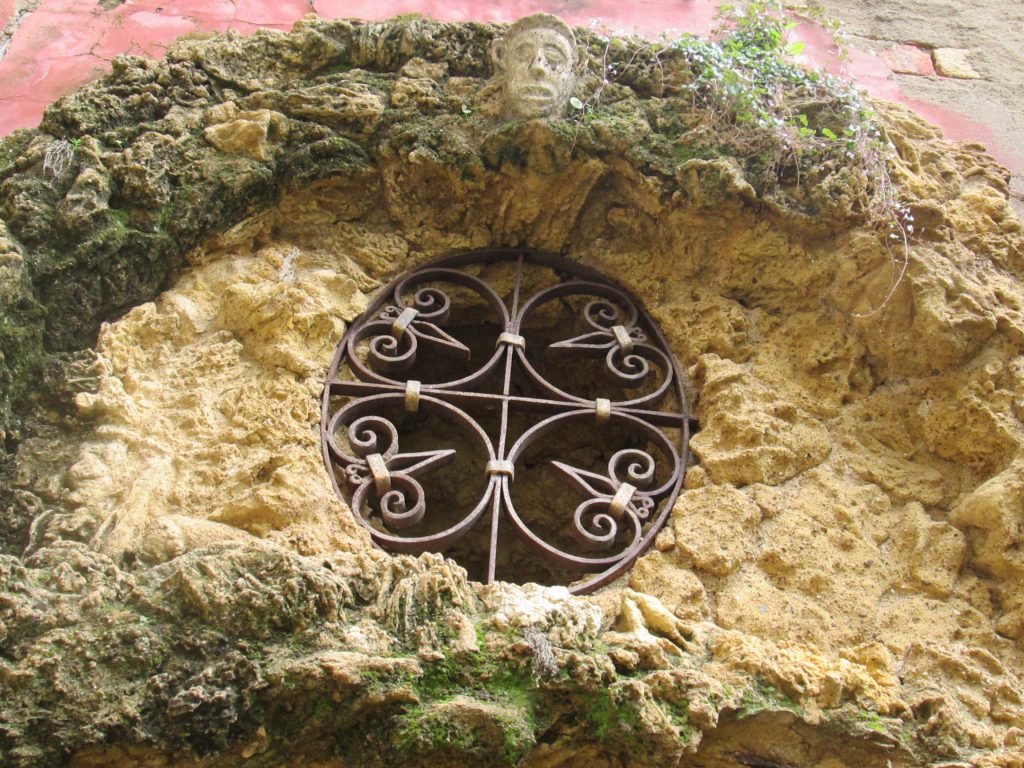Parte superior de la gruta/Upper part of the cave